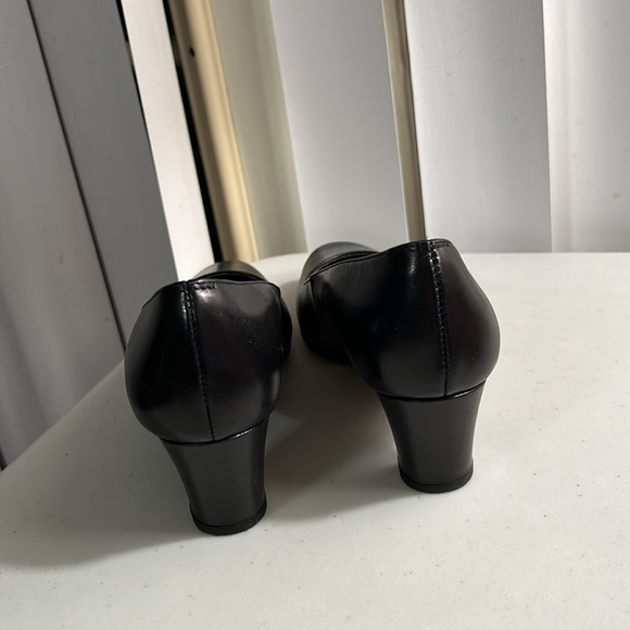 Ros Hommerson Classic Leather Pumps Heels Sz 6.5 Wide - Picture 6 of 9